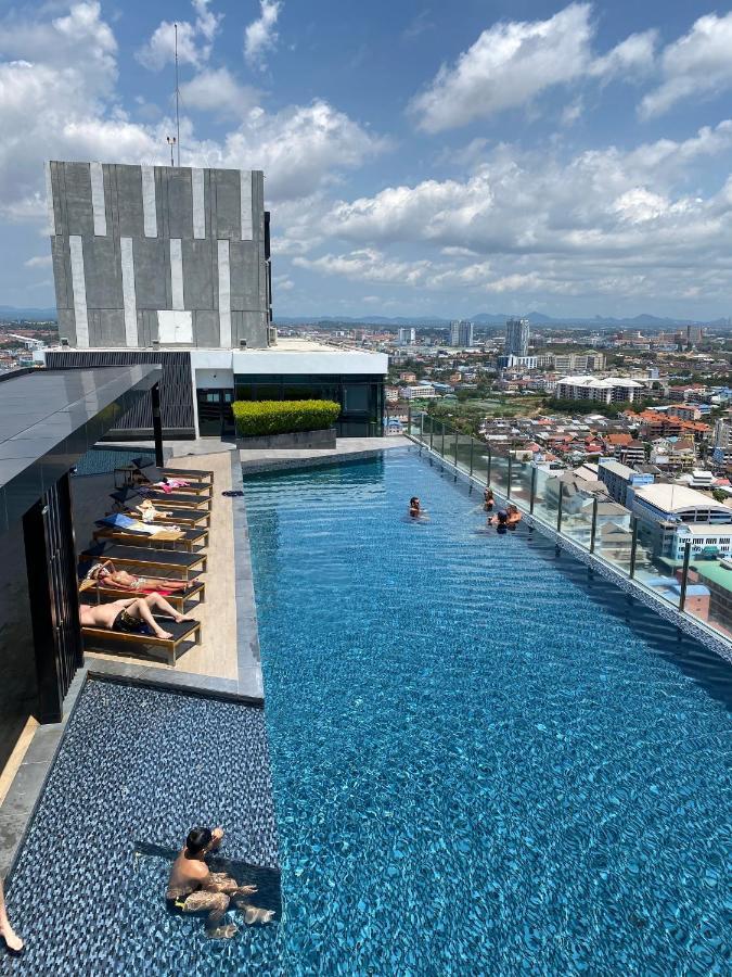 Ferienwohnung The Base In Pattaya Exterior foto