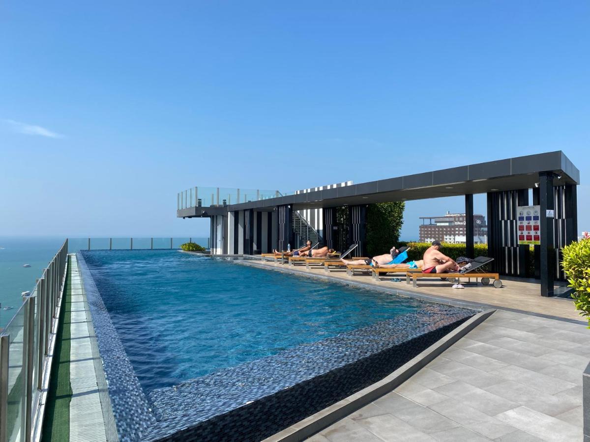 Ferienwohnung The Base In Pattaya Exterior foto